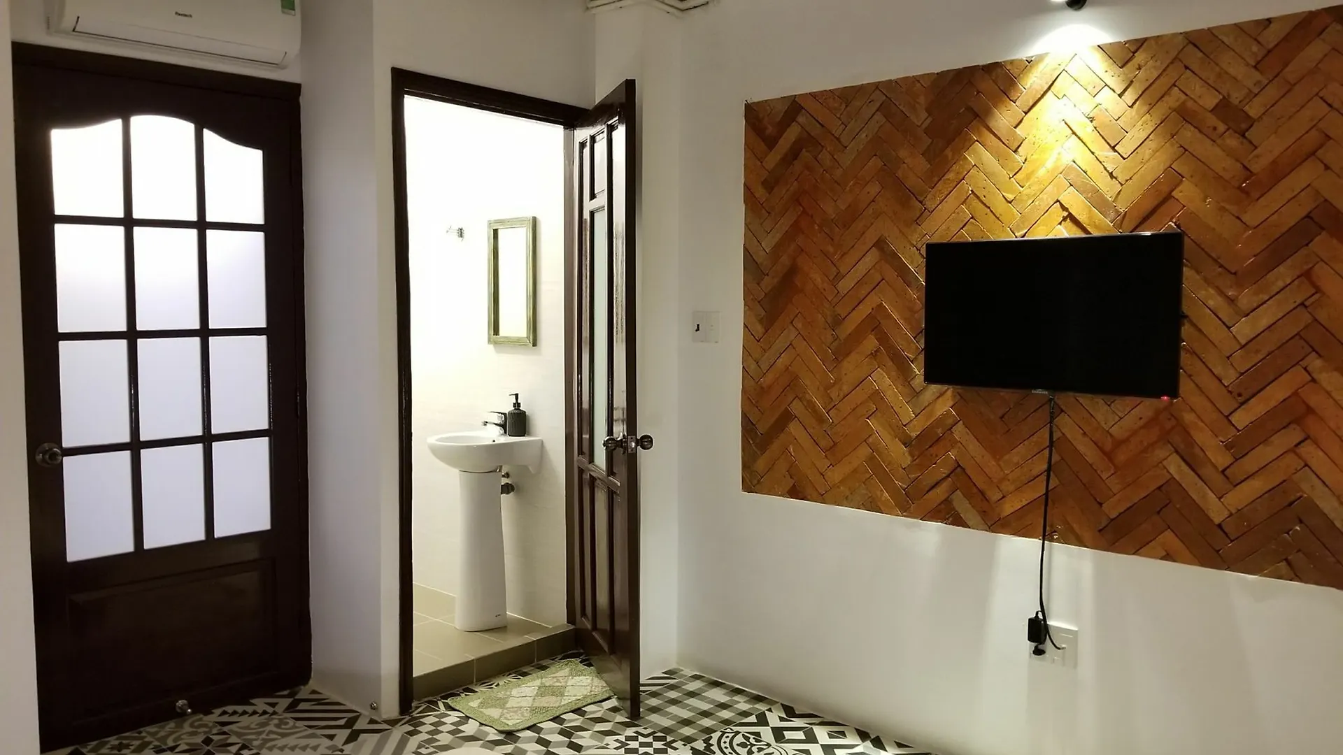 Timemark Travel Homestay & Hostel Ho Chi Minh City 0*,  Vietnam